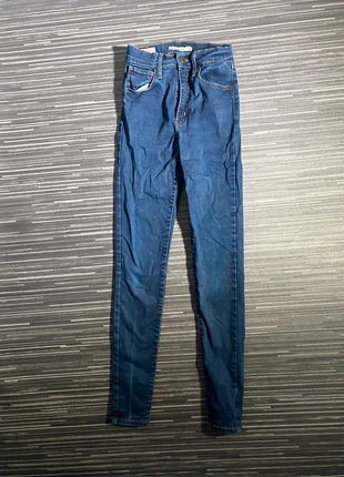 Jean Levi’s Premium Skinny Femme Taille 24 (W24 / 34) Bleu Très bon état, brand: Levi's, condition: Very good, size: XS / 34 / 6, €13.00, €14.35 includes Buyer Protection