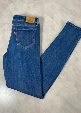 Levi’s 711 Skinny Jean bleu stretch taille 28 L32 38FR (femme) Code 335, marque: Levi Strauss & Co., état: Très bon état, taille: M / 38 / 10, 29,00 €, 31,15 € Protection acheteurs (Pro) incluse