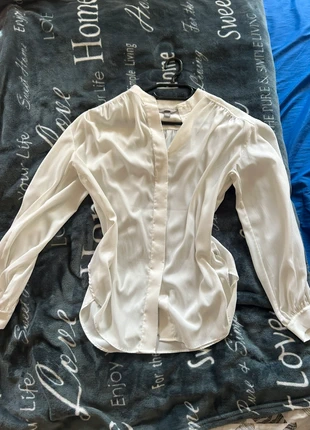Bluse in XS von h&m, marke: H&M, zustand: Sehr gut, größe: XS / 34 / 6, 7,00 €, 8,05 € inklusive Vinted-Käuferschutz