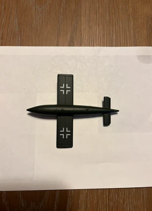 Maquette d’avion V1 en métal, brand: Inconnu, condition: Good, size: One size, €8.00, €9.10 includes Buyer Protection