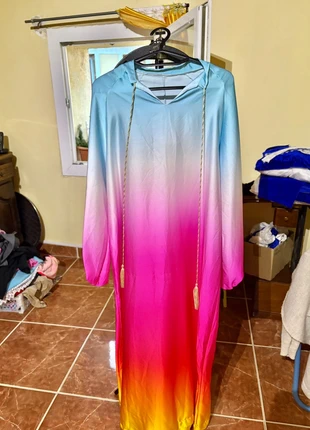 Abaya Longue Multicolore Neuf, brand: Vintage Dressing, condizioni: Nuovo senza cartellino, taglia: Taglia unica, €20.00, €21.70 include la Protezione acquisti