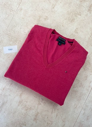 Pull Tommy Hilfiger col V uni - taille S - rose - logo brodé, marke: Tommy Hilfiger, zustand: Sehr gut, größe: S / 36 / 8, 15,00 €, 16,45 € beinhaltet Vinted-Käuferschutz Pro