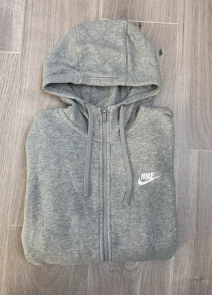 Zip gilet Nike gris taille S, marque: Nike, état: Très bon état, taille: S, 20,00 €, 21,70 € Protection acheteurs incluse