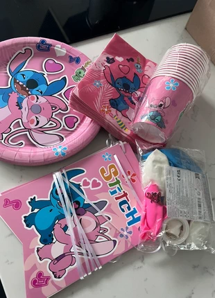 Stitch verjaardag, merk: Stitch, staat: Nieuw zonder prijskaartje, € 5,00, € 5,95 inclusief Kopersbescherming