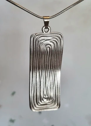 Elegante zilverkleurige ketting met grote hanger ●Stainlesssteel, état: Très bon état, 5,75 €, 6,74 € Protection acheteurs (Pro) incluse