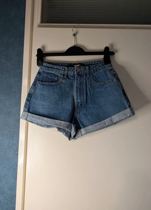 Missguided denim shorts – maat 32, marque: Missguided, état: Très bon état, taille: XXS / 32 / 4, 3,00 €, 3,85 € Protection acheteurs incluse