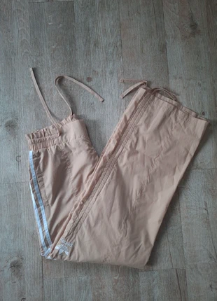 Adidas Pants Parachute / Parley Originals / Taille S, marque: adidas Originals, état: Très bon état, taille: S / 36 / 8, 20,00 €, 21,70 € Protection acheteurs incluse