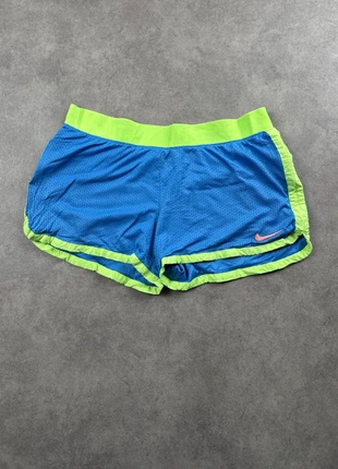 Short de sport de running Nike vintage taille M femme Dri-Fit bleu clair logo brodé - SHO0747, marque: Nike, état: Très bon état, taille: M / 38 / 10, 11,99 €, 13,29 € Protection acheteurs (Pro) incluse