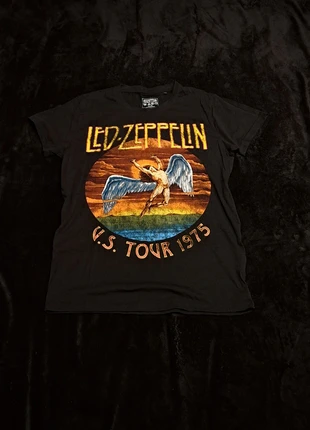 Led Zeppelin t-shirt, merk: Alternative, staat: Nieuw zonder prijskaartje, maat: L / 40 / 12, € 4,00, € 4,90 inclusief Kopersbescherming