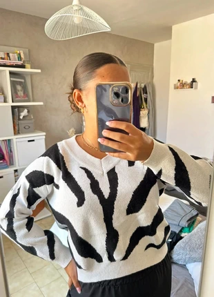 Pull col v zébré Shein, marque: Shein, état: Très bon état, taille: S / 36 / 8, 10,00 €, 11,20 € Protection acheteurs incluse