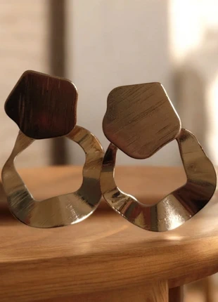 Boucles d'oreilles femme dorées pendantes, marque: Tendance, état: Neuf sans étiquette, 6,00 €, 7,00 € Protection acheteurs (Pro) incluse