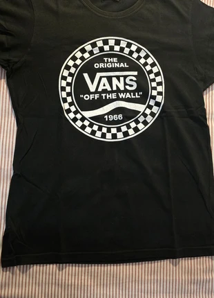 T-shirt preta Vans “Off The Wall” original, marca: Vans, estado: Muito bom, tamanho: M, €17.00, €18.55 inclui Proteção do Comprador