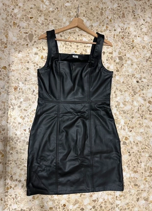 Magnifique Robe noir Pimkie, merk: Pimkie, staat: Heel goed, maat: M / 38 / 10, € 12,00, € 13,30 inclusief Kopersbescherming