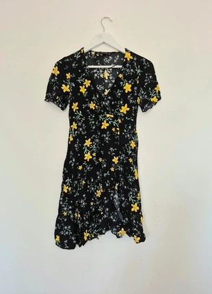 Robe Courte Zara Basic Florale - Noire & Jaune - Taille XS Femme, marque: Zara, état: Très bon état, taille: XS / 34 / 6, 4,99 €, 5,94 € Protection acheteurs incluse
