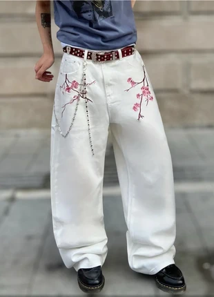 Pantalon blanc oversize brodé fleurs roses – style streetwear / Y2K / unisexe, staat: Nieuw zonder prijskaartje, maat: L, € 45,00, € 47,95 inclusief Kopersbescherming Pro