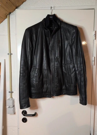 Veste cuir Homme Hugo Boss, merk: Hugo Boss, staat: Heel goed, maat: L, € 90,00, € 95,20 inclusief Kopersbescherming