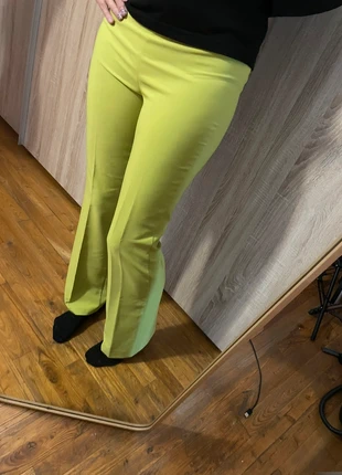 Pantalon vert classique iconic 38, marque: ICONIC, état: Très bon état, taille: M / 38 / 10, 5,00 €, 5,95 € Protection acheteurs incluse