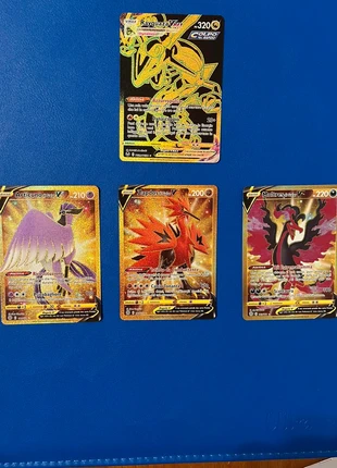 lotto pokemon // rayquaza // Articuno, zapdos e moltres, brand: Pokémon, condizioni: Nuovo senza cartellino, €30.00, €32.20 include la Protezione acquisti