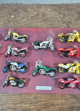 Lot de moto miniature, brand: moto, condizioni: Buone, taglia: Taglia unica, €50.00, €53.20 include la Protezione acquisti Pro