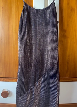 Vestido de tirantes dorado navidad de Bershka, marque: Bershka, état: Neuf sans étiquette, taille: XS / 34 / 6, 6,50 €, 7,53 € Protection acheteurs incluse