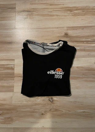 T-shirt Ellesse noir | imprimé et bandé sur épaules, marca: Ellesse, estado: Muy bueno, tamaño: M, 1,50 €, 2,28 € Protección al comprador incluida