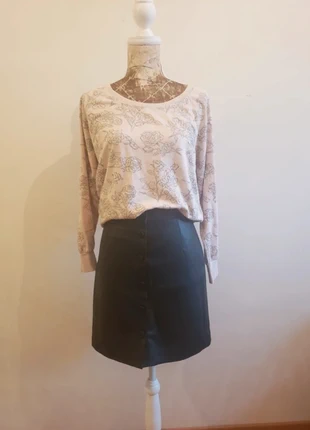 Jupe en simili cuir noir jamais portée 38, merk: H&M, staat: Heel goed, maat: M / 38 / 10, € 3,00, € 3,85 inclusief Kopersbescherming