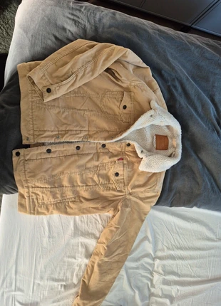 Levi's Sherpa Jas Beige maat L, merk: Levi's, staat: Heel goed, maat: L, € 25,00, € 26,95 inclusief Kopersbescherming