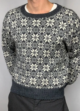 Pull Col Rond à motifs étoiles Noir et Blanc Vintage, brand: Vintage Dressing, condition: Satisfactory, size: L, €12.00, €13.30 includes Buyer Protection Pro