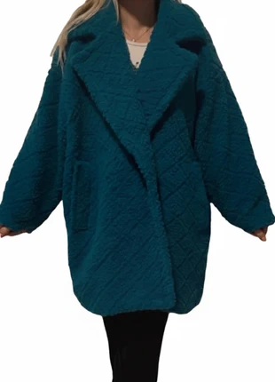 Cappotto oversize in misto lana bouclé effetto riccio turchese vibrante tg unica, brand: Timeless, condizioni: Ottime, taglia: Taglia unica, €35.00, €37.45 include la Protezione acquisti