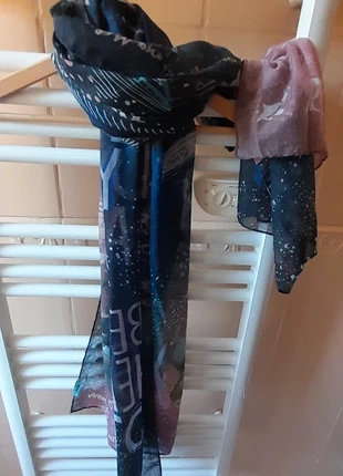 Foulard Anekke, marque: Anekke, état: Très bon état, 3,00 €, 3,85 € Protection acheteurs incluse