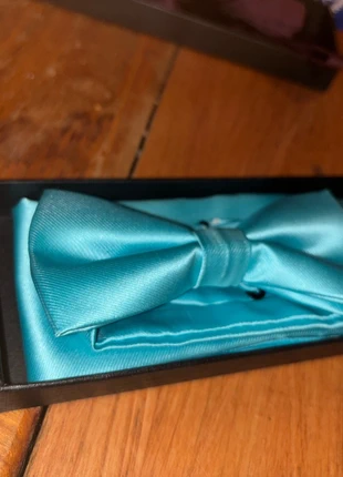 Noeud papillon et carré de poche, marque: Papillon, état: Neuf sans étiquette, 4,00 €, 4,90 € Protection acheteurs incluse