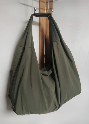 Grand sac japonais imperméable kaki, merk: Japan Style, staat: Nieuw zonder prijskaartje, € 30,00, € 32,20 inclusief Kopersbescherming Pro
