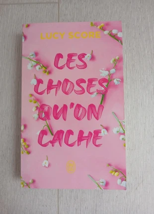 Ces choses qu'on cache Tome 2 - Lucy Score, état: Neuf sans étiquette, 6,50 €, 7,53 € Protection acheteurs incluse