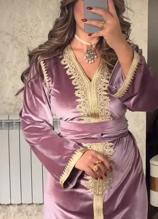 Robe brodée takchita karakou caftan algérien marocain khotba traditionnel mariage hlel henna, marque: CHIC, état: Neuf avec étiquette, taille: Taille unique, 70,00 €, 74,20 € Protection acheteurs incluse