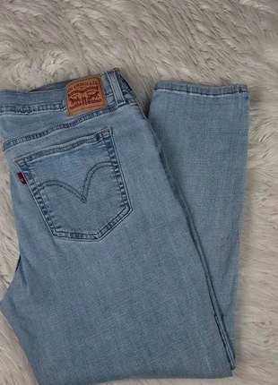 Jean Levi's boyfriend W33 Fr40, marca: Levi's, estado: Muito bom, tamanho: L / 40 / 12, €20.00, €21.70 inclui Proteção do Comprador