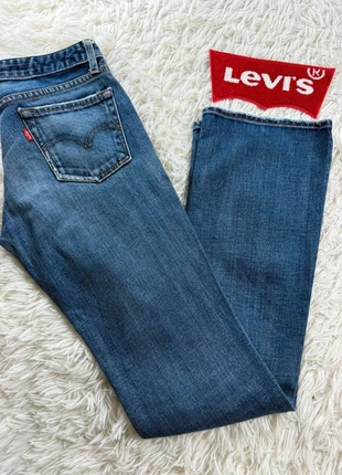 Jean Lévi’s Premium BootCut W28 FR38. L1544, brand: Levi's, condizioni: Ottime, taglia: M / IT 42 / EU 38, €21.00, €22.75 include la Protezione acquisti Pro