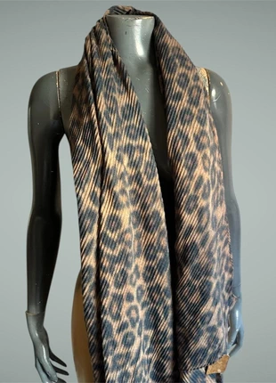 Bufanda preciosa🩶, état: Neuf avec étiquette, 5,00 €, 5,95 € Protection acheteurs incluse