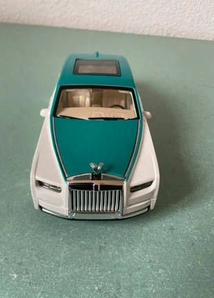 🚗 Voiture jouet lumineuse & musicale – modèle “Phantom” à inertie | Cadeau parfait pour enfant 🚦, état: Neuf avec étiquette, taille: 3 ans / 98 cm, 9,90 €, 11,10 € Protection acheteurs incluse