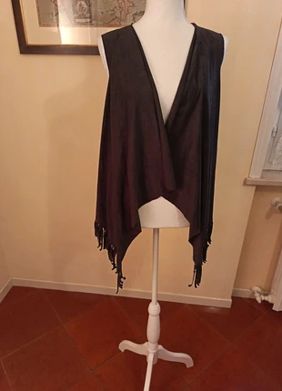 Gilet con frange Made in Italy tg M nuovo, marca: Made In Italy, estado: Novo sem etiquetas, tamanho: M / 38 / 10, €14.00, €15.40 inclui Proteção do Comprador