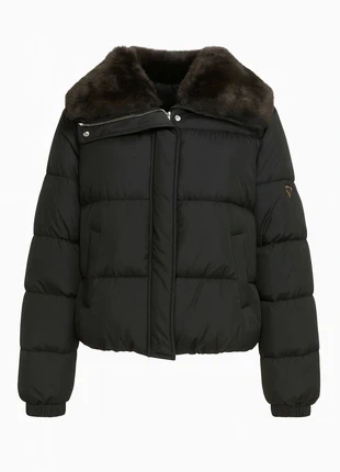 L’indispensable chic de l’hiver – Doudoune MET noire avec col fausse fourrure, marque: Met, état: Neuf avec étiquette, taille: M / 38 / 10, 60,00 €, 63,70 € Protection acheteurs incluse