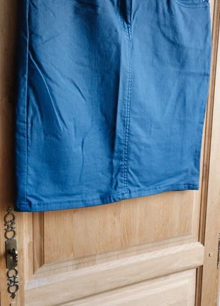 Jupe droite bleu roy, marque: Jacqueline Riu, état: Très bon état, taille: M / 38 / 10, 2,50 €, 3,33 € Protection acheteurs incluse