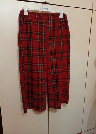 Pantaloni donna alla caviglia, large, taglia 48 italiana, non spedisco con inPost, marque: Made In Italy, état: Très bon état, taille: XXL / 44 / 16, 8,00 €, 9,10 € Protection acheteurs incluse