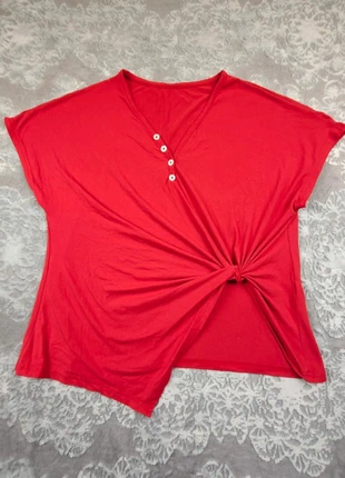 T-shirt rouge torsadé Boture- Taille XL (44) - Très bon état, brand: Boture, condition: Very good, size: XXL / 44 / 16, €2.50, €3.33 includes Buyer Protection