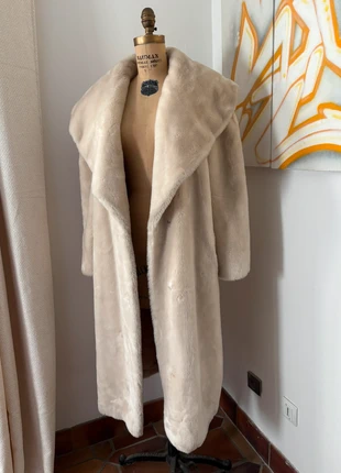 Manteau fausse fourrure vintage 40/42, marque: Vintage, état: Très bon état, taille: Autre, 30,00 €, 32,20 € Protection acheteurs incluse