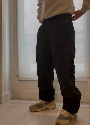 Track pants Nike vintage parachute baggy y2k jogging bas de survêtement, brand: Nike, condition: Good, size: M, €35.00, €37.45 includes Buyer Protection