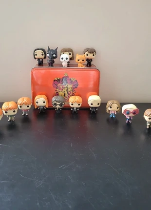 Boîte métal Gryffondor et
Lot de figurines mini Pop Harry Potter, brand: Harry Potter, condition: New with tags, size: One size, €24.00, €25.90 includes Buyer Protection
