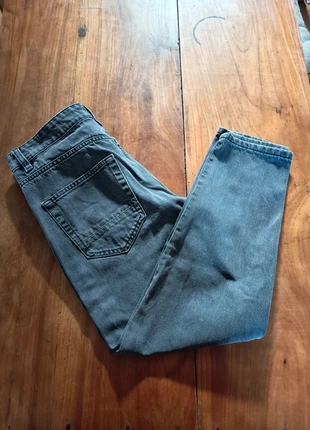 Jean Carrot cropped Only, marque: ONLY & SONS, état: Très bon état, taille: M, 6,00 €, 7,00 € Protection acheteurs incluse