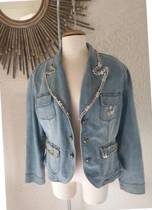 Blouson en jeans clair vintage boutons & perles, marke: On parle de Vous, zustand: Sehr gut, größe: XL / 42 / 14, 19,90 €, 21,60 € inklusive Vinted-Käuferschutz