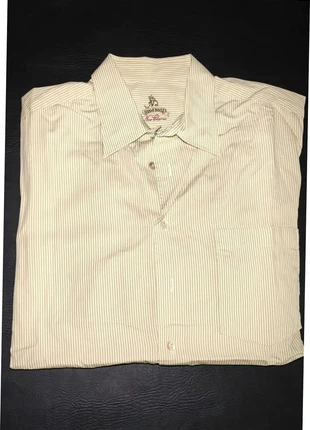 Chemise Hugo Boss homme XL vintage à rayures – élégance intemporelle, marke: Hugo Boss, zustand: Sehr gut, größe: XL, 15,00 €, 16,45 € inklusive Vinted-Käuferschutz