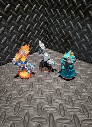 3 figurines skylanders, marca: Activision, estado: Satisfactorio, tamaño: Talla única, 5,00 €, 5,95 € Protección al comprador incluida